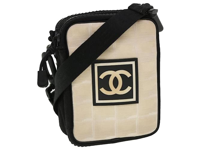 CHANEL Chanel sports Shoulder Bag Nylon White CC Auth am3677 ref.790392 -  Joli Closet
