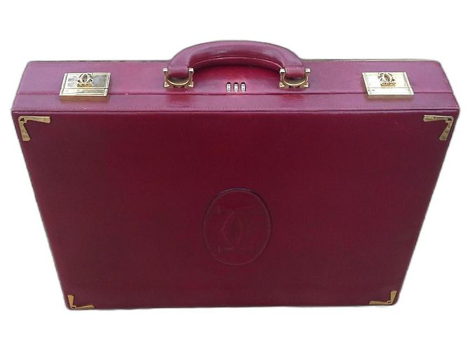 CARTELLA IN PELLE BORDEAUX MUST-HAVE DI CARTIER Bordò
