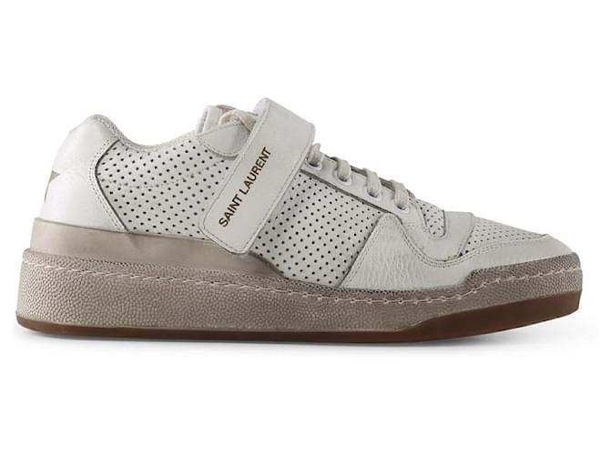 SAINT LAURENT SL24 Distressed Low Top Sneakers White Leather  ref.790800