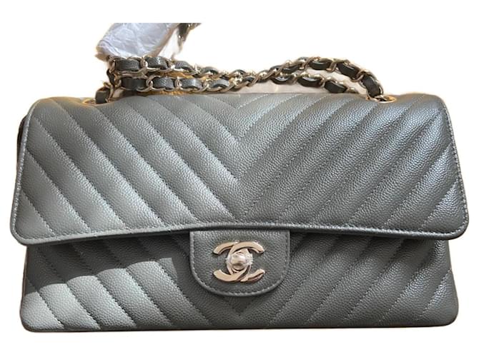 Chanel TIMELESS Cinza Couro  ref.790986