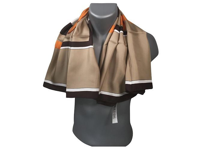 Burberry 100% Seda - Nova coleção - 90 x 90 cm Multicor
