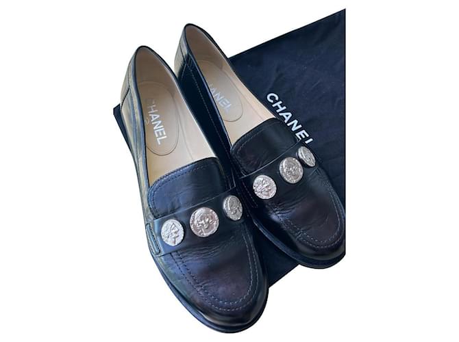 Black Leather Chanel Loafers With Coins  ref.792280