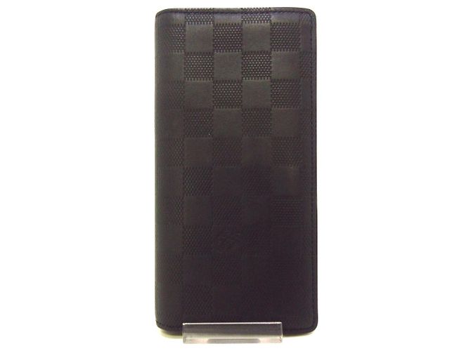 Louis Vuitton Brazza Black