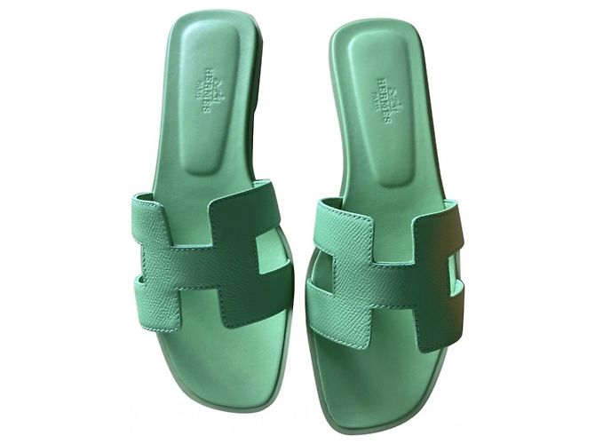 Oran Hermès Sandalen Grün