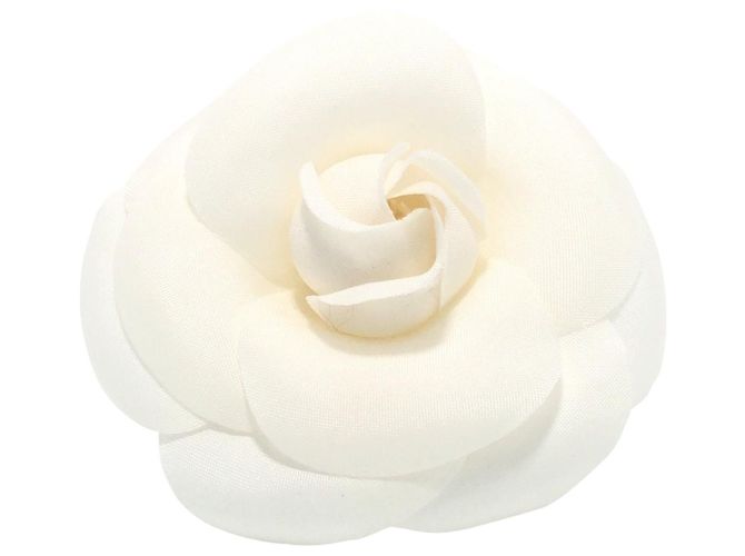Chanel Camélia Blanc