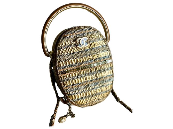 Bolsa Chanel Camera Case de vime dourado