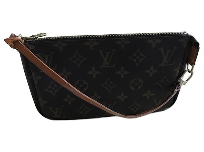 Louis Vuitton Pequeno saco de embreagem Marrom Lona  ref.797987