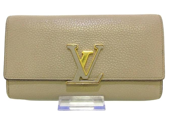 Louis Vuitton Capucines Beige Leder  ref.800197