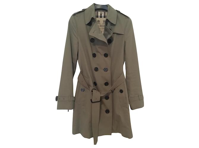 Burberry Coats, Outerwear Olive green Cotton  ref.800437