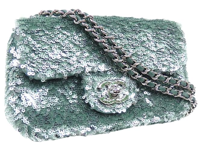 Chanel Timeless Green Cloth  ref.802658