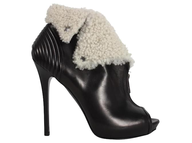 Alexander McQueen ankle boots Black Leather  ref.802698