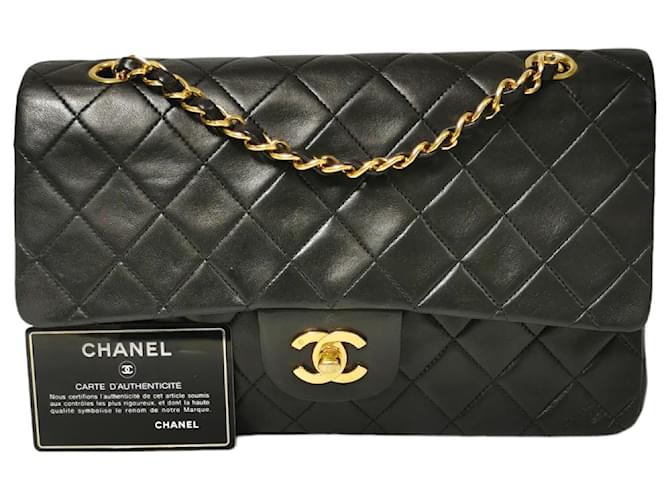 Timeless Chanel Clássico Aba com forro Preto Médio Pele de Cordeiro Dourado Couro  ref.803009