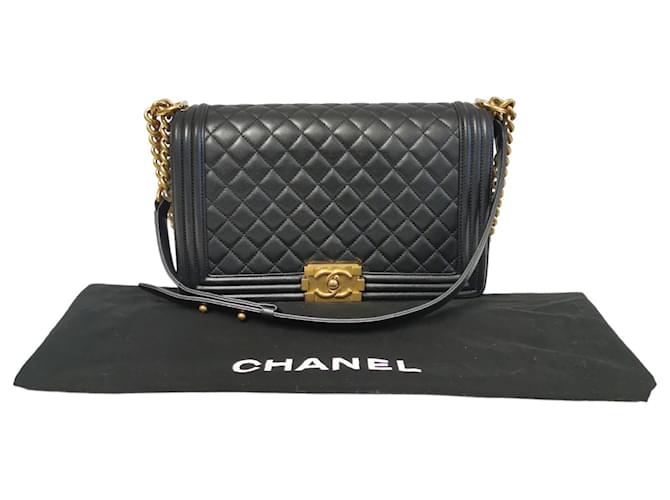 Chanel Boy Large Black Lambskin Gold Leather  ref.803021
