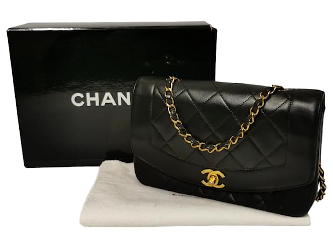Chanel Diana Small Black Lambskin Gold Leather ref.803590 - Joli Closet
