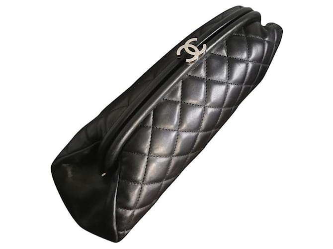 Chanel Bag Black Leather  ref.803840