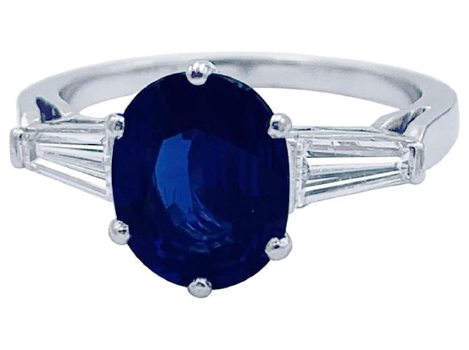 inconnue Sapphire ring, platinum and diamonds.  ref.804353