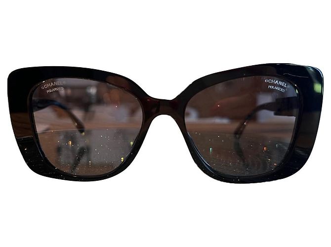 Occhiali da sole Chanel neri in plastica Nero