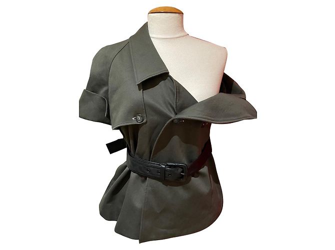 Monographie Chaquetas Caqui
