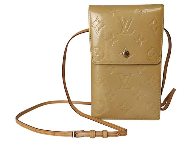 Louis Vuitton wallet with patent leather shoulder strap Yellow ref.805995 -  Joli Closet