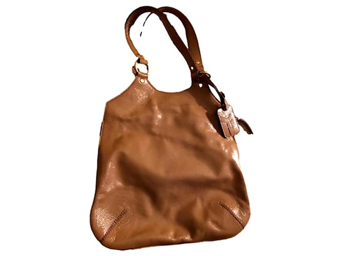 Yves Saint Laurent Handbags Beige Patent leather  ref.806857