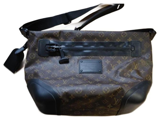 Bolsa de viagem à prova d'água Louis Vuitton Monogram Macassar Marrom