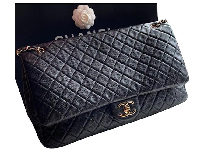 Chanel XXL Travel Flap Bag GHW Black Leather ref.807929 - Joli Closet