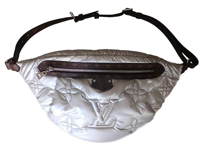Louis Vuitton LV belt bag in new silver nylon Silvery ref.807972