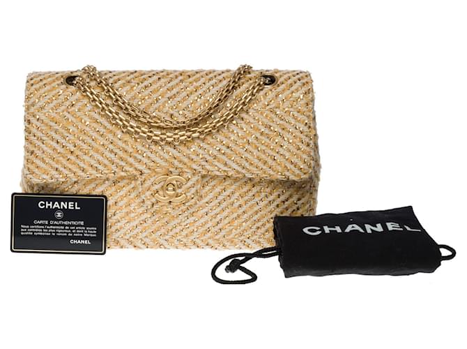 Chanel Timeless medium limited edition single flap bag in gold and beige Tweed Golden  ref.815574