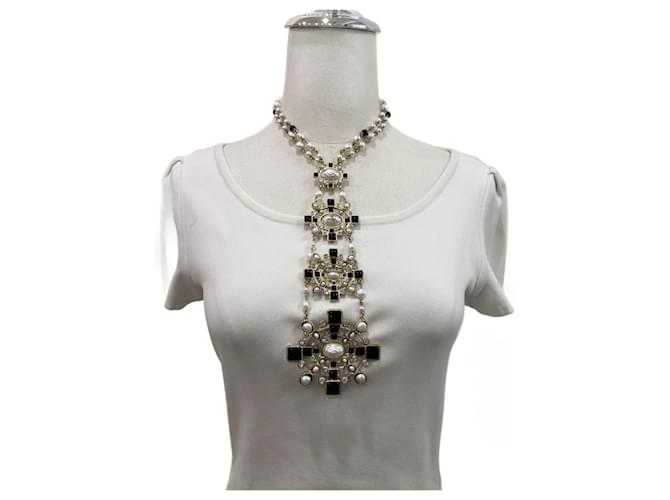 Chanel CC A19B GHW Pearl Logo Pendant Necklace in Box Tags Golden Metal  ref.816956 - Joli Closet