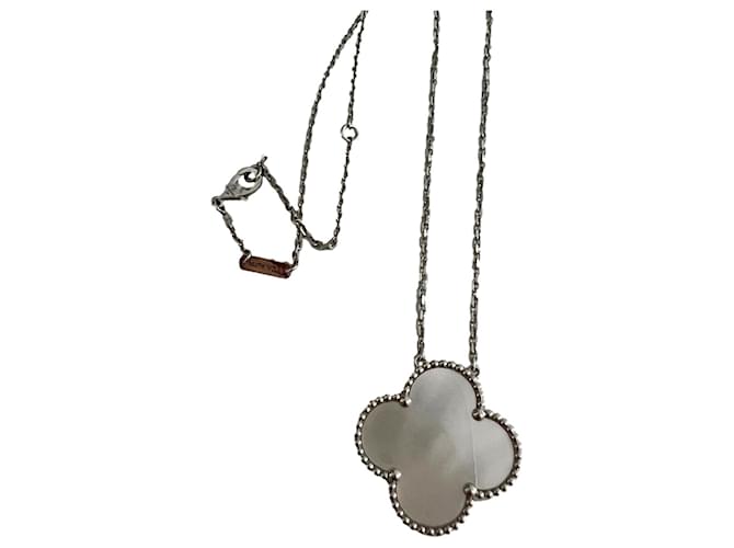 Magic Alhambra mother-of-pearl pendant, WHITE GOLD. VAN CLEEF & ARPELS Silvery  ref.817416