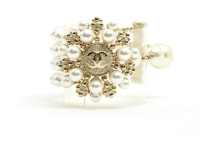 Chanel 05A PEARL ROWS AND FLOWER Golden Metal  ref.817419