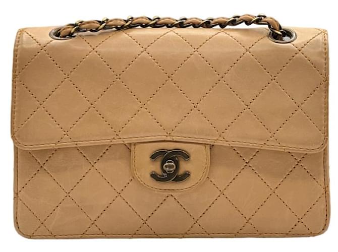 Timeless Chanel pequeno bege escuro Couro  ref.818921