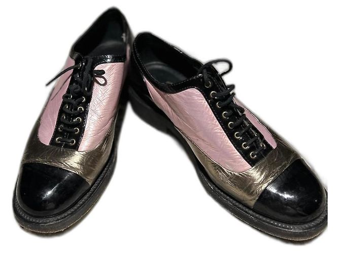 Décolleté Chanel in pelle nera e rosa Nero 