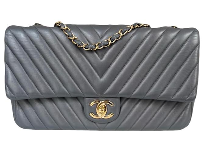 Timeless Chanel classic gray chevron Grey Leather  ref.819268
