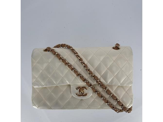Chanel White Medium Lambskin Classic lined Flap Bag Leather ref