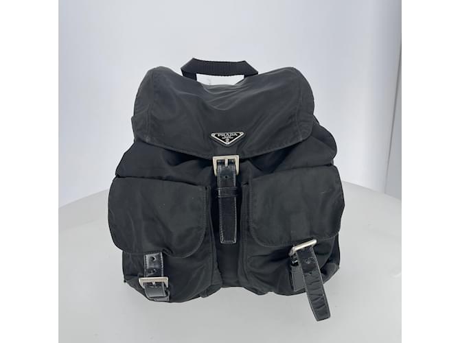 Grand sac à dos en nylon noir Prada  ref.820132