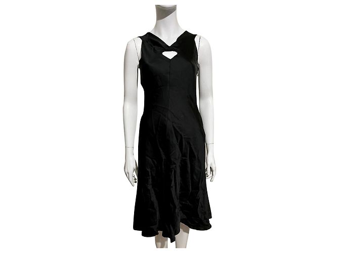 Schwarzes Satinkleid, Alberta Ferretti
