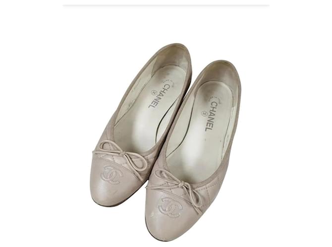 Chanel Quilted Beige Leather Balet Flats  ref.821944
