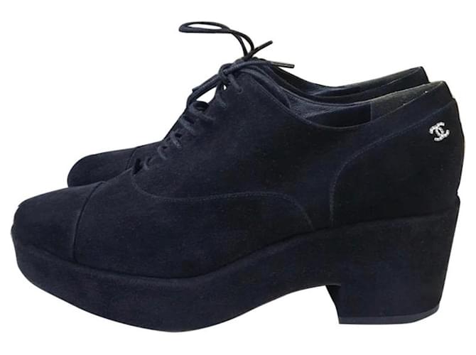 Zapatos Oxford con plataforma de encaje CC de ante negro de Chanel Suecia  ref.821945