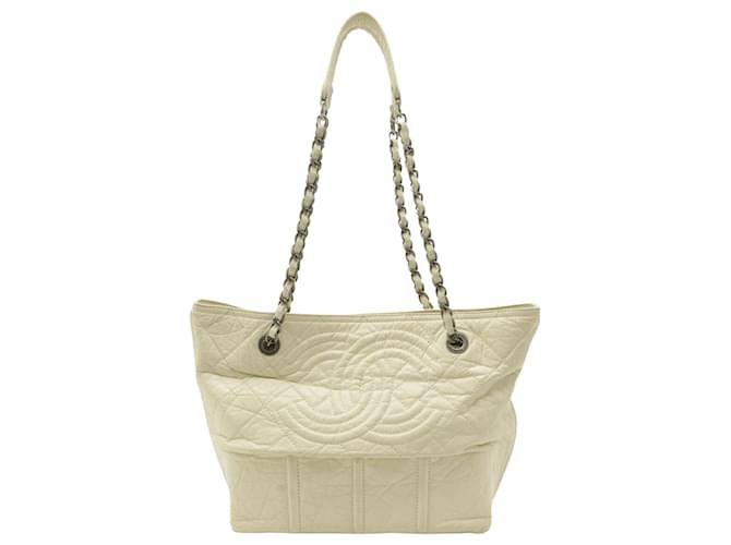 Chanel shopping White Leather  ref.822284