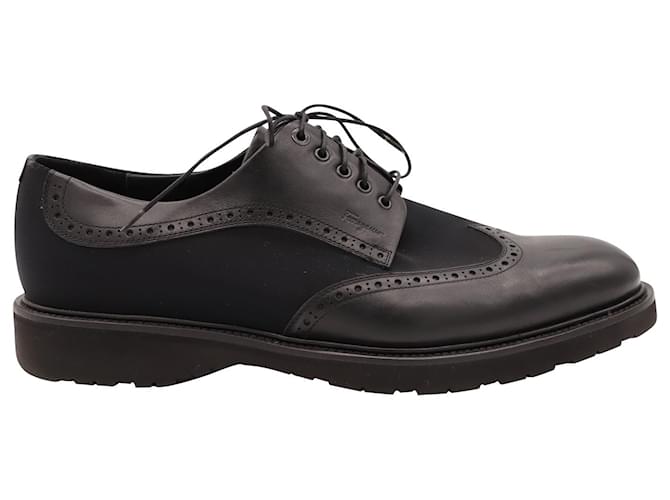 Salvatore Ferragamo Wing Tip Derby Schuhe aus schwarzem Leder  ref.824191
