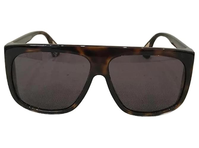 Gucci sunglasses GG1080S 001