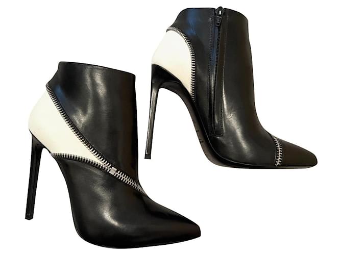 Saint Laurent Classic Paris 110 Zip Ankle Boot In Black Ivory Leather White  ref.825187