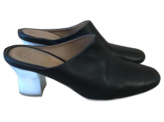 THE ROW  Mules & clogs T.eu 38 Leather Black  ref.825561