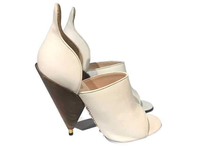 GIVENCHY Sandals T.EU 37 Leather White