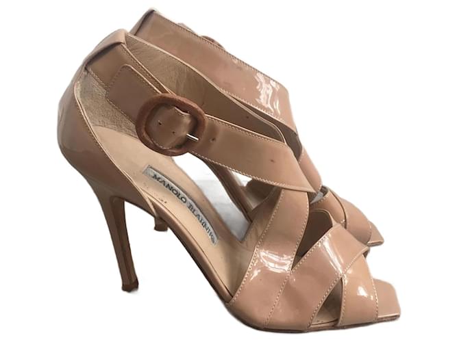 MANOLO BLAHNIK  Sandals T.eu 36.5 Patent leather Beige  ref.826107