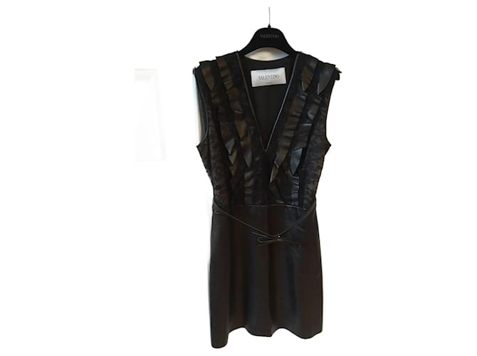 VALENTINO GARAVANI  Dresses T.International M Leather Black  ref.827893