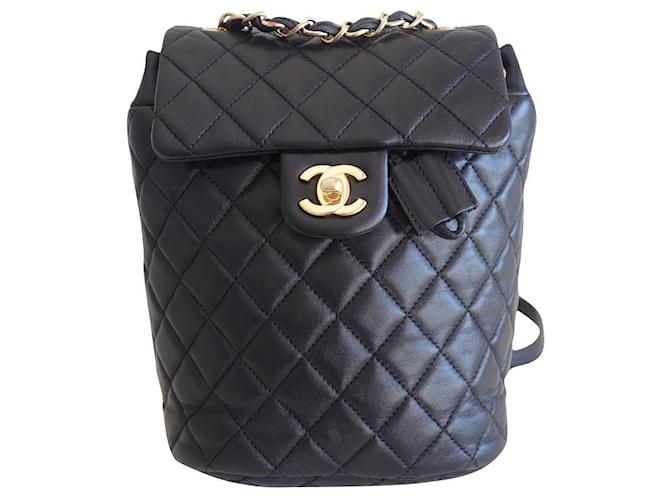 Small Chanel backpack Black Leather  ref.828029