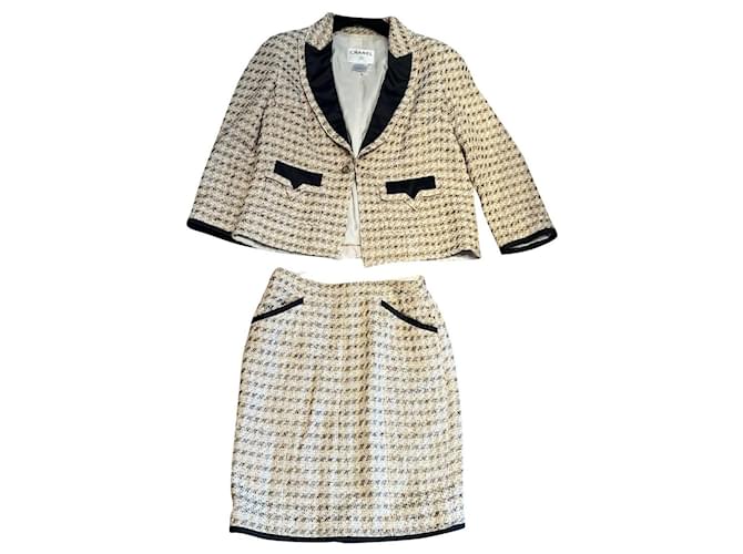 Chanel Skirt suit Black Golden Tweed Satin  ref.828185