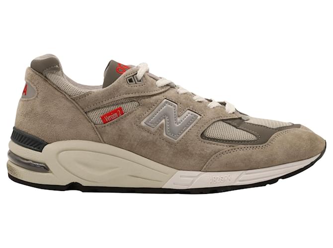 New Balance 990V2 History Pack Sneakers in Grey Suede  ref.828758